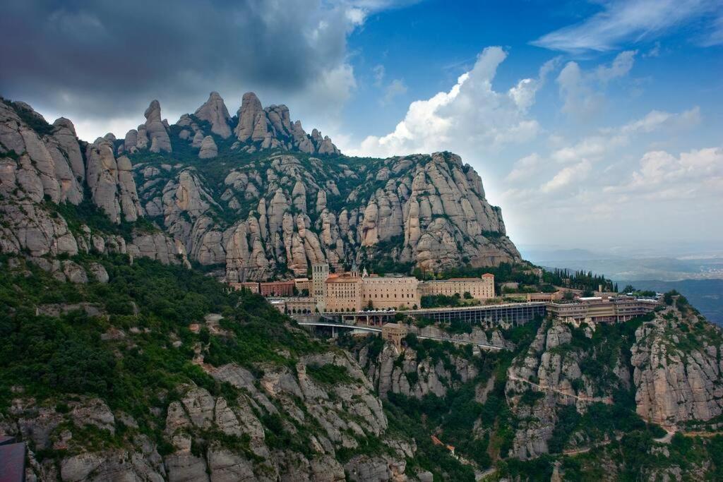 Piso En El Centro De Monistrol De Montserrat المظهر الخارجي الصورة
